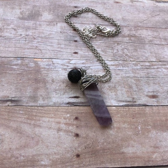 AmethystCrystal Essential Oil Diffuser Necklace - Picture 1 of 1